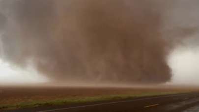 Dev hortum paniğe neden oldu: Kendinizi koruyun