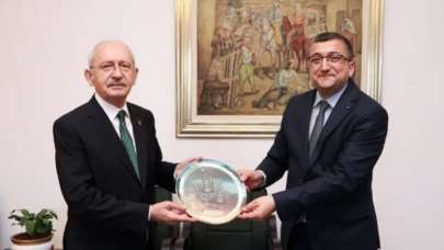 Rüşvet operasyonu! CHP'li Belediye Başkanı gözaltında