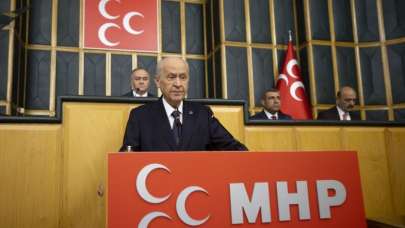 Polise saldıran milletvekilinin Meclis'te yeri olamaz