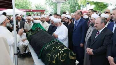 Tabutunun üzerindeki siyah örtünün sırrı ortaya çıktı