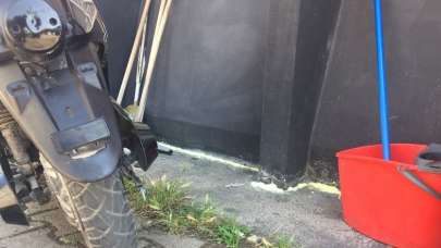 Yılanlara karşı bakın nasıl önlem aldılar