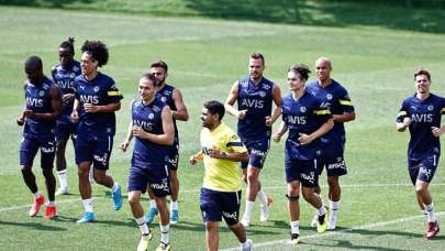 Fenerbahçe UEFA kadrosunu açıkladı! Büyük sürpriz