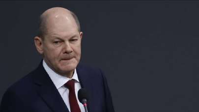 Scholz’a 'adam kayırma' soruşturması!