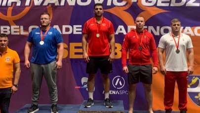 Grekoromen güreşçiler, Sırbistan'dan 7 madalyayla dönüyor