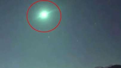 Japonya'da gökyüzünde ateş topu şeklindeki göktaşı heyecanlandırdı!