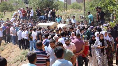 Mardin'deki trafik kazalarında hayatını kaybedenler son yolculuklarına uğurlandı