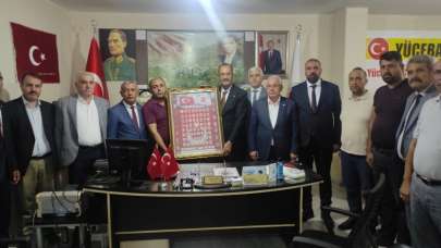 Batman'da şehit yakınlarından Osmanağaoğlu'na anlamlı hediye