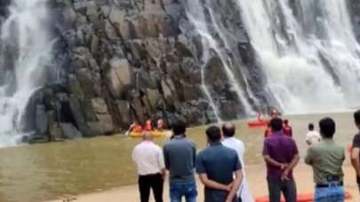 Olacak iş değil! Bir selfi uğruna bakın kaç kişi öldü