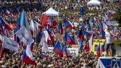 Avrupa’da 'NATO’dan çıkalım!' eylemleri