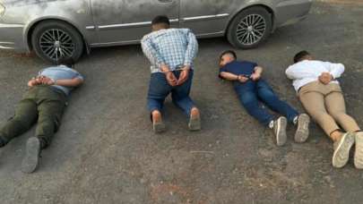 Silahlı ve bombalı eylem hazırlığındaki 4 terörist kıskıvrak yakalandı