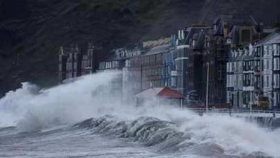 Japonya'da tayfun: 4 milyon kişiye tahliye uyarısı yapıldı!