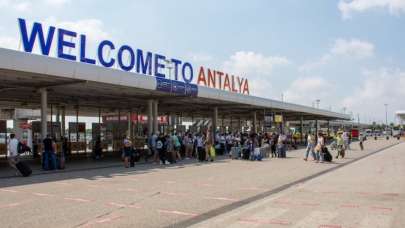 Antalya'ya gelen turist sayısı 11 milyona yaklaştı