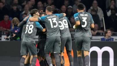 Ajax öne geçtiğine pişman oldu, Napoli 6 attı!