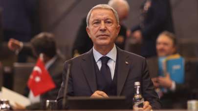 Bakan Akar'dan Yunanistan'a 'diyalog' çağrısı: Problemlerimizi kendimiz çözmeliyiz