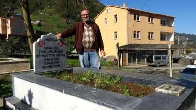 Kardeşinin ismi yazıyor, mezarda kimse yok! Hikayesi yürekleri dağladı