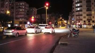 Antalya'da 4.7 büyüklüğünde deprem! Şiddetli sarsıntı çevre illerden de hissedildi