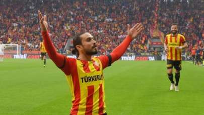 Tekrar sevdiği renklere dönüyor!