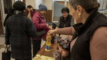Saldırı altındaki kentte durum vahim! Yemek bulamıyorlar