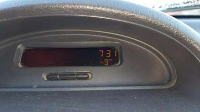 Kars eksi 9'u gördü, araçların camları dondu