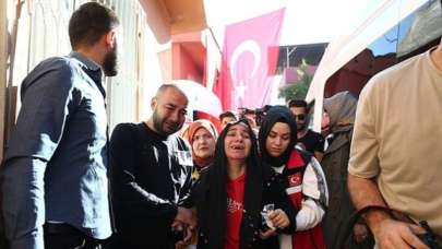 Yürekler yandı! Minik Ecrin ve babasına gözyaşları ile veda: Üzerimde kocam ve kızımın kanı var