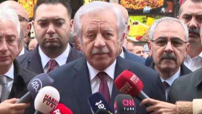 MHP'li vekiller İstiklal Caddesi'nde: PKK'ya terör örgütü demeyenlerin TBMM'de yeri yok