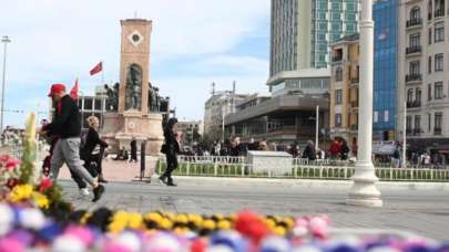 İstanbul Valisi Ali Yerlikaya, Beyoğlu'ndaki patlamada hayatını kaybedenleri ve yaralananları andı