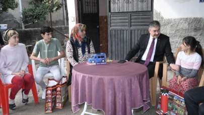 Vali Yılmaz, mektupla kendisini evlerine davet eden İkranur'un ricasını kırmadı