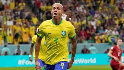 Brezilya sambayı yaptı!