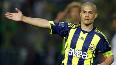 Alex de Souza'dan heyecanlandıran paylaşım: Yuvama dönüyorum..