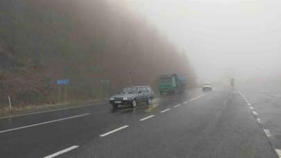 Bolu Dağı'nda sis ve sağanak etkili oluyor