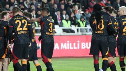 Sivasspor-Galatasaray maçı sonrası Fenerbahçe'den tepki: Futbolda kapkara gece