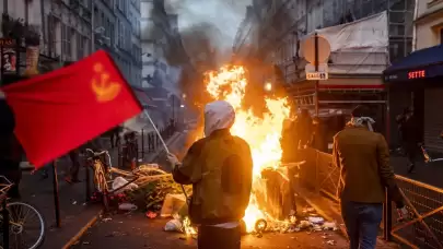 Paris'te  PKK destekçileri meydanları savaş alanına çevirdi