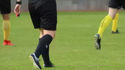 Bunlar nasıl hakem? Uçan tekme için öyle bir karar çıktı ki...