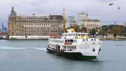 İstanbul'da vapur seferlerine lodos engeli