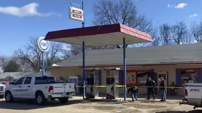 Eski eşi ile 5 kişiyi silahla öldürdü