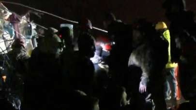 Son dakika: 160. saatte mucize: 10 yaşındaki Aysima enkaz altından sağ çıkarıldı