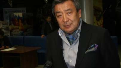 Tablosunu satarak depremzedelere bağışladı