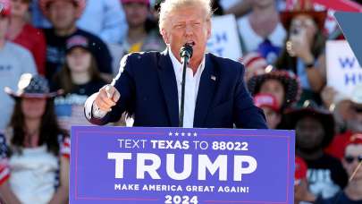 ABD tarihinde hakkında ceza davası açılan ilk eski başkan oldu… Trump’ın başı dertte!