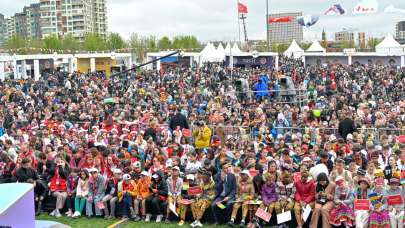 Bayram Coşkusu “TRT Uluslararası 23 Nisan Çocuk Şenliği”nde yaşandı