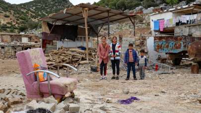 Depremde 35 evin yıkıldığı Adıyaman'daki 65 hanelik köy taşınıyor