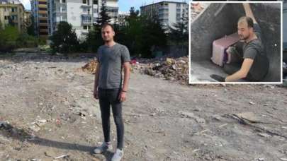 Yıkılan evinin enkazında kalan milyonluk altınları kepçe yardımıyla kurtardı