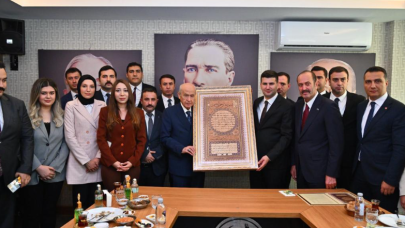 MHP Lideri Devlet Bahçeli'den Ülkü Ocakları Eğitim ve Kültür Vakfı'na ziyaret