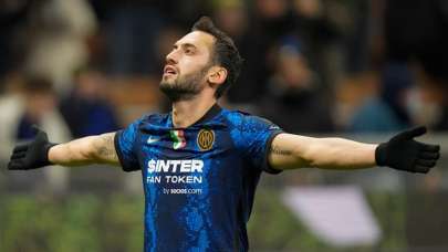 Anlaşmış bile! Hakan Çalhanoğlu'ndan resmi transfer açıklaması