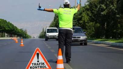 Savaşa mı? Ağrı'da şüpheli araçtan çıkanlar şoke etti