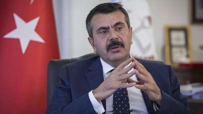 Okullarda LGBT terörüne geçit yok! 'Değerlerimizle ters düşen konularla mücadele etmek zorundayız'