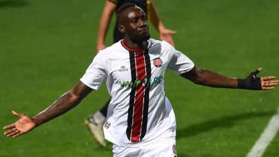 Hayırlı olsun... Süper Lig devinin yeni yıldızı Mbaye Diagne oldu!