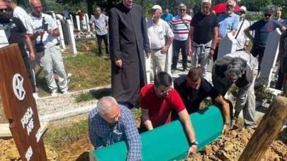 Edin Dzeko'nun acı günü! Tabutu mezara bizzat kendisi indirdi