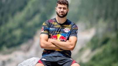 Dünya futbol tarihine geçecek transfer! 