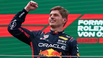 F1 Büyük Britanya Grand Prix'inde kazanan Max Verstappen