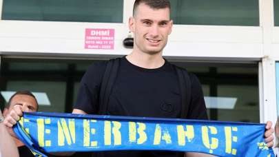 Dominik Livakovic yılın en iyi kalecisi ödülüne aday